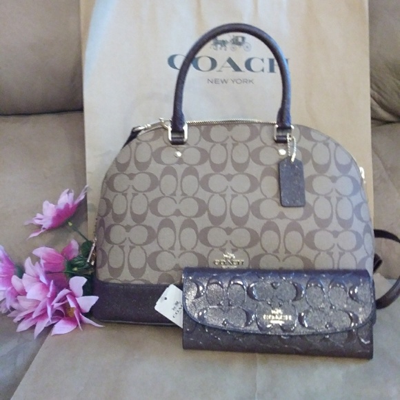 Coach Handbags - SOLD !!! Coach large  tote purse bag w/ wallet